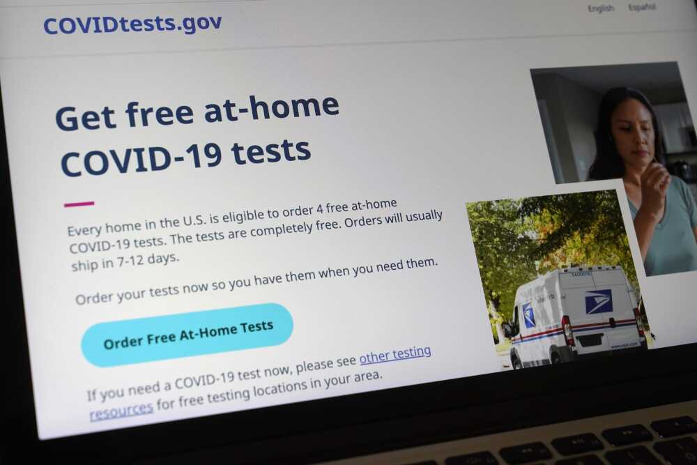 US begins offering 1B free COVID tests